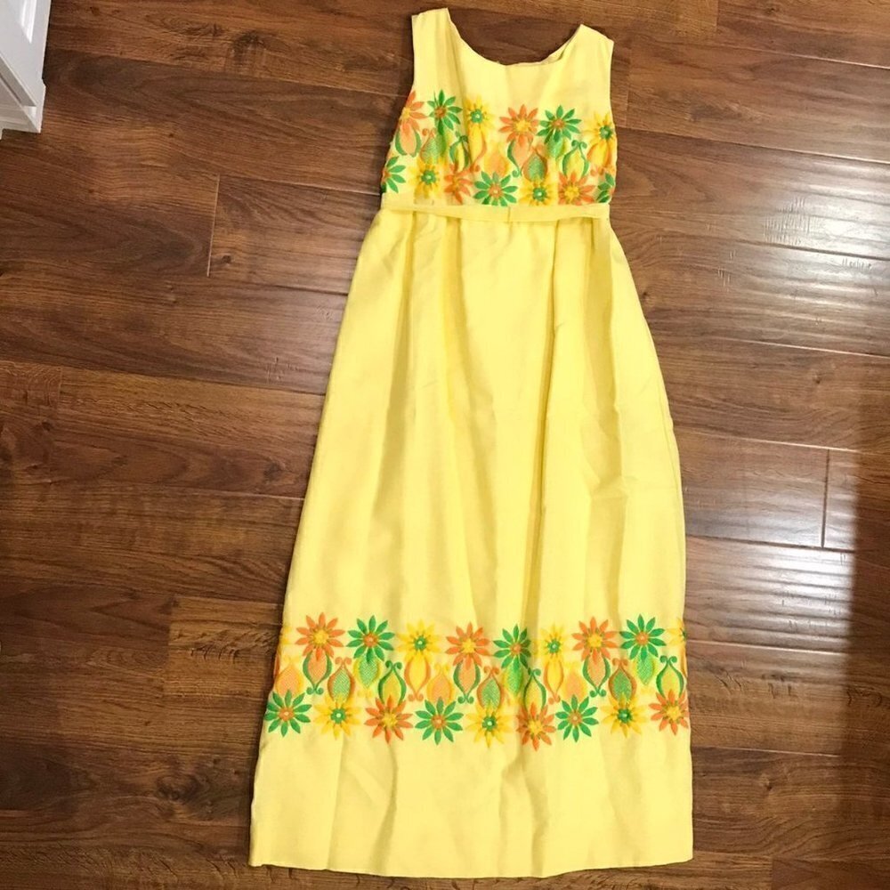Tabitha Hayes vintage floral 1970s dress